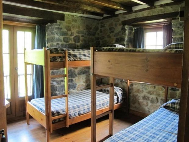 Albergue Turístico Valdebaró Camaleño Habitación foto