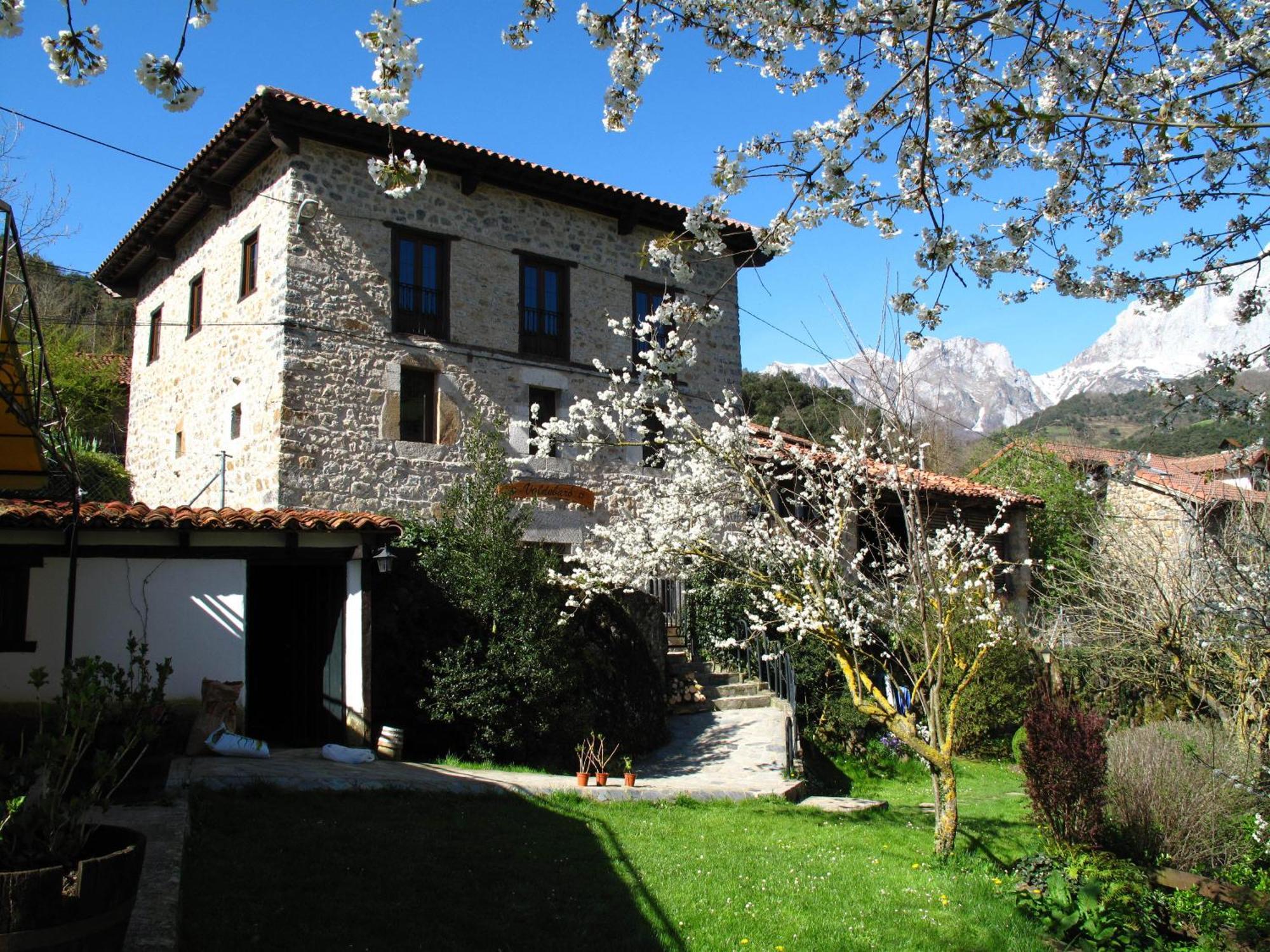 Albergue Turístico Valdebaró Camaleño Exterior foto
